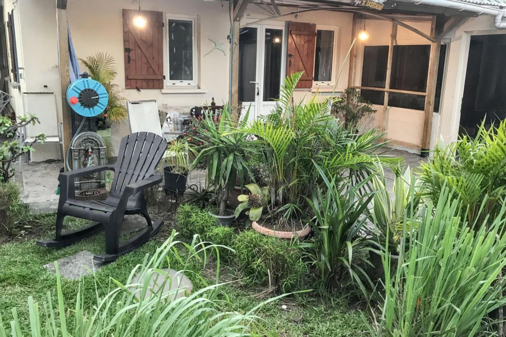 Maison Charmante A Bras-Panon Avec Piscine Et Jardin Exterior foto